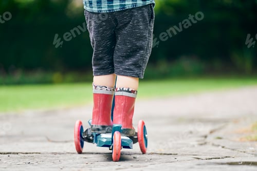 Preview: A child's first adventure on a tricycle.