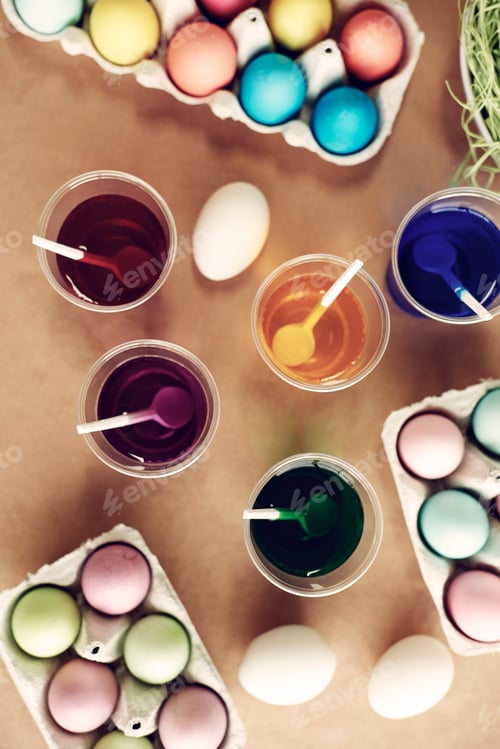 Preview: Hand decorated Easter eggs on the table