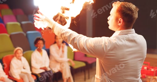 Preview: Science, students and fire experiment with teacher for development, innovation and knowledge in hal