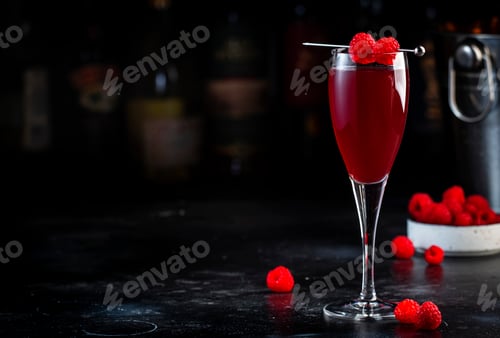 Preview: Raspberry Rossini alcoholic cocktail drink with prosecco or sparkling wine with raspberry puree