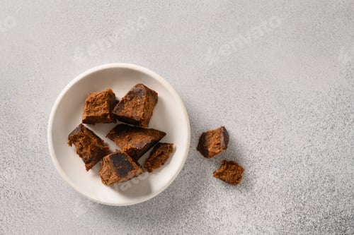 Preview: Kithul jaggery and natural sweetener. Palm-based eco product.