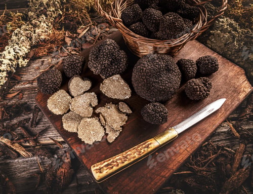 Preview: Black truffle with knife