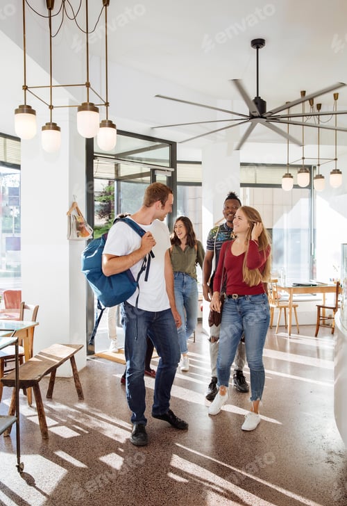 Preview: Group of friends entering restaurant
