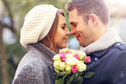 Preview: Young couple with flowers