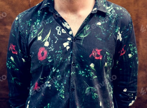 Preview: Closeup of man chest with no face