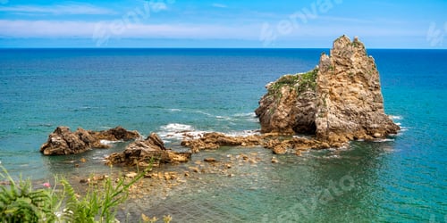 Preview: Islote de los Picones, Beach of Castiellu, Asturias, Spain