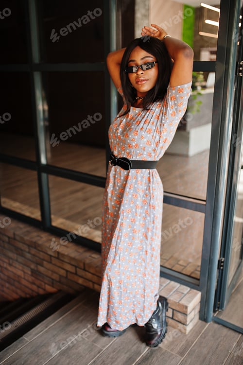Preview: Portrait of beauty young black woman