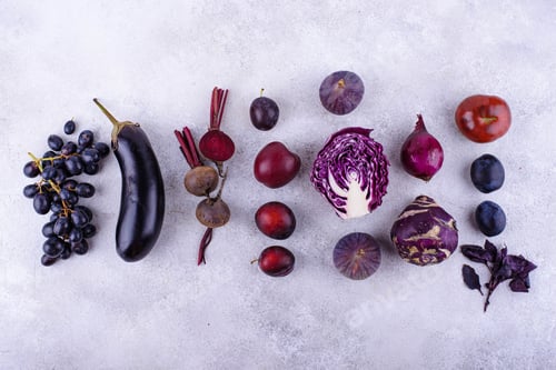 Preview: Assortment of purple vegetables and fruits