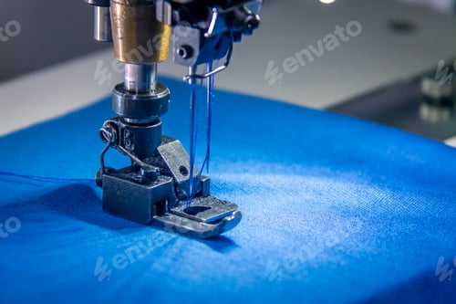 Preview: Professional dual needle sewing machine with blue fabric