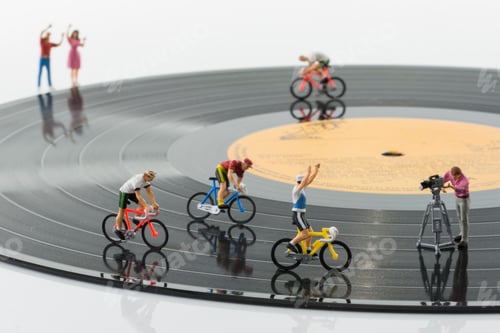Preview: puppet bike racing