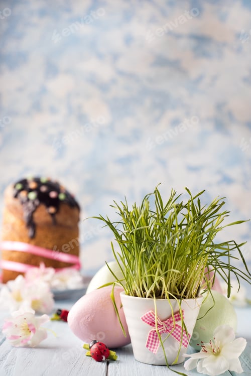 Preview: flowerpot with a grass