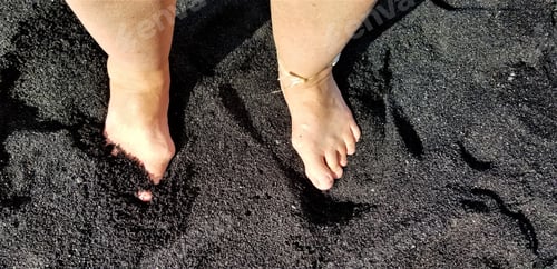 Preview: Model on Monochrome