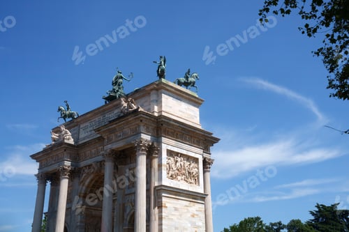 Preview: Arco della Pace in Milan, Italy