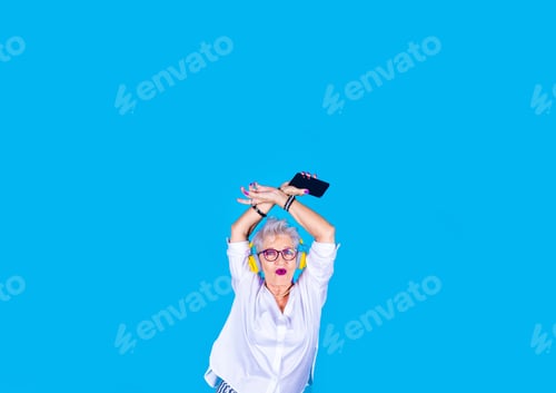 Preview: Middle age woman isolated advertising copyspace background