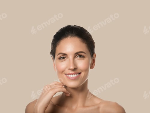 Preview: Smiling Woman with Clean Skin Posing