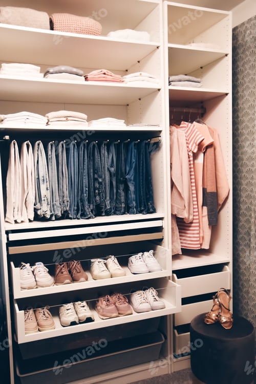 Preview: Organized Closet with Clothes and Shoes