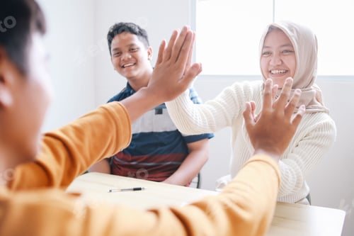 Preview: Friends Doing High Five'
