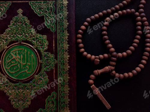 Preview: Holy Quran and Rosary beads