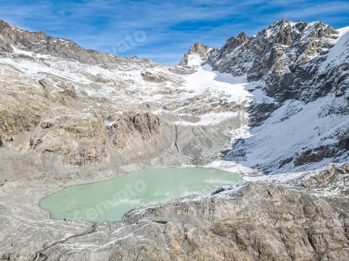 Preview: Rouies lake in Ecrins national park, France