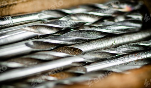 Preview: Various drill bits for drills.