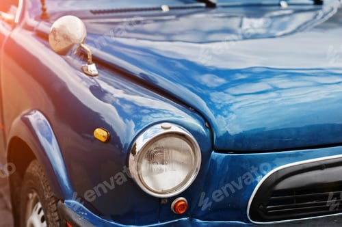 Preview: Retro car headlight. Front of old vintage car