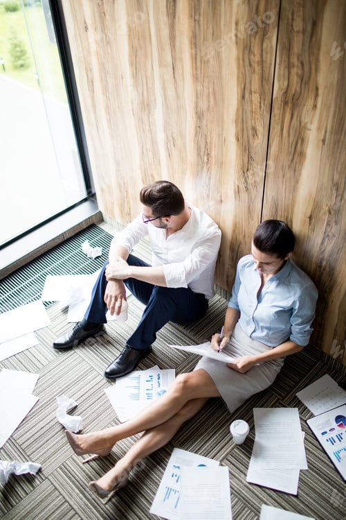 Preview: Employees on the floor