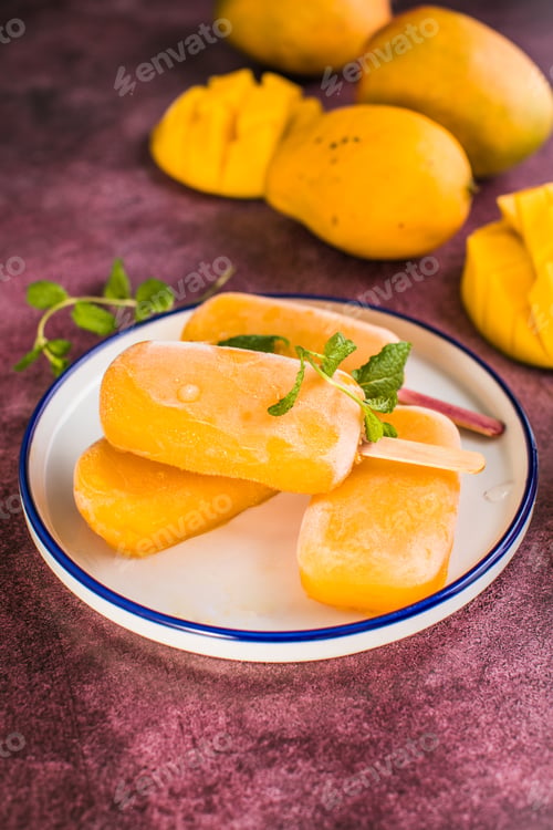 Preview: Mango banana popsicles with fresh fruits, flat lay top view