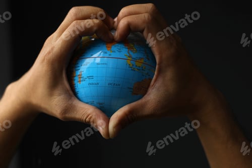 Preview: Love Earth