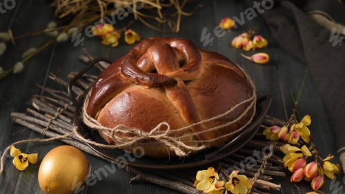 Preview: Easter folar with egg