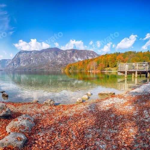 Preview: Fabulous view of Bohinj Lake at autumn time
