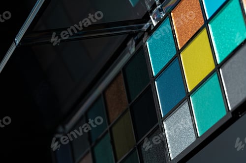 Preview: Make up colorful eyeshadow palettes, close up