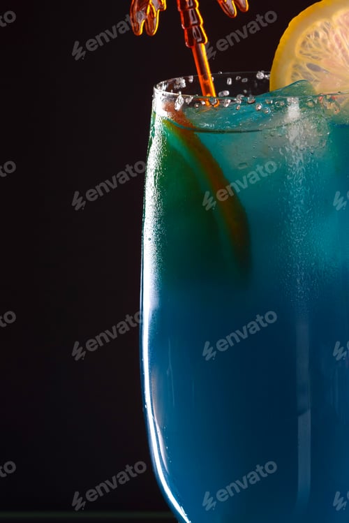 Köstlicher erfrischender Sommercocktail
