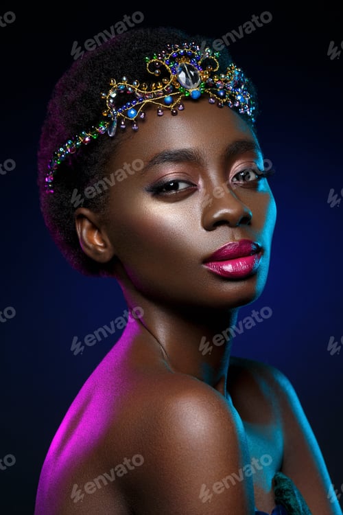 Preview: Beautiful black girl with crystal crown