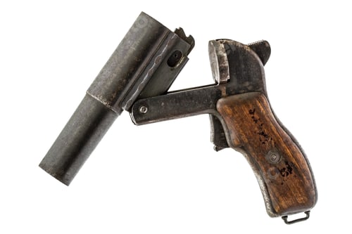Preview: Old signal pistol, flare gun and cartridges, isolated on white background
