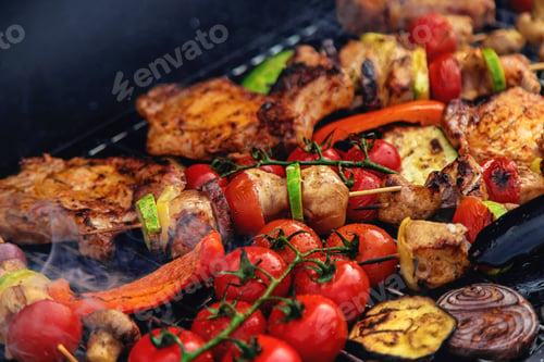 Preview: Vegetables and meat are grilled. Selective focus.