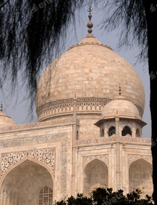 Preview: Taj Mahal in Agra, Uttar Pradesh, India.