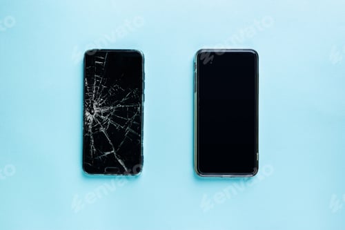 Preview: Phone with broken screen and new