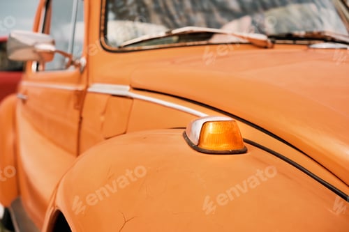 Preview: Details of an old classic car, selective focus