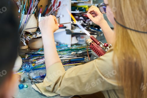 Preview: Female Artist Shaping Glass