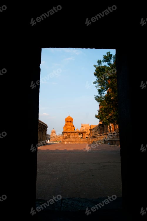 Preview: Brihadeeswarar Temple in Thanjavur, UNESCO World Heritage Site.