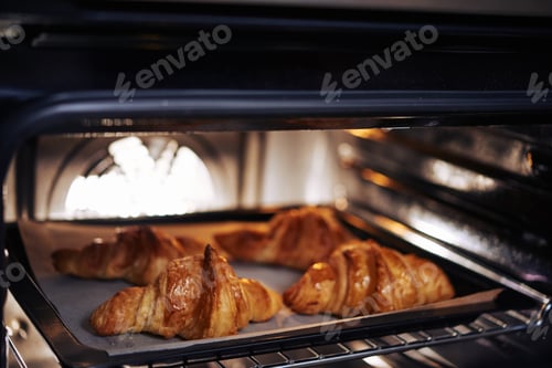 Preview: Crispy croissants