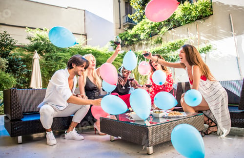 Preview: Friends having party