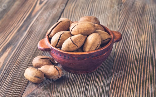 Preview: Bowl of pecans