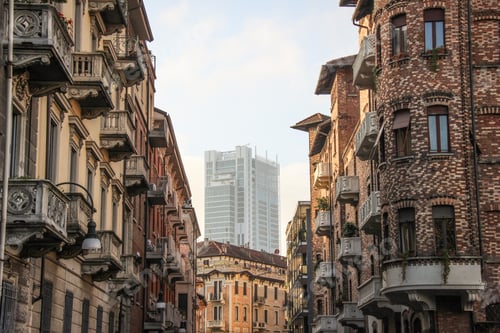 Preview: Modern architecture in the old town