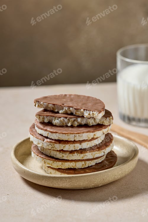 Preview: stack of rice cakes covered with milk chocolate