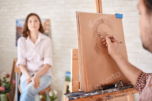 Preview: Artist drawing