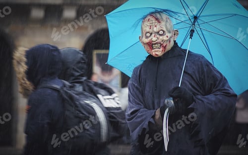 Preview: A man with a scary costume