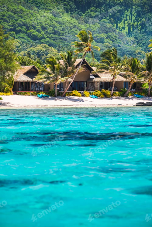 Preview: Luxury villa and hotel accommodation at the tropical Island of Rarotonga, seen from the beautiful cr