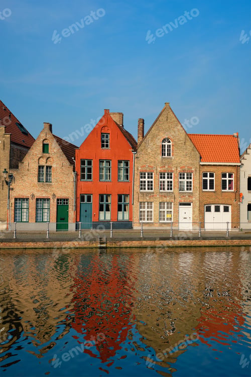 Preview: Canal and old houses. Bruges (Brugge), Belgium