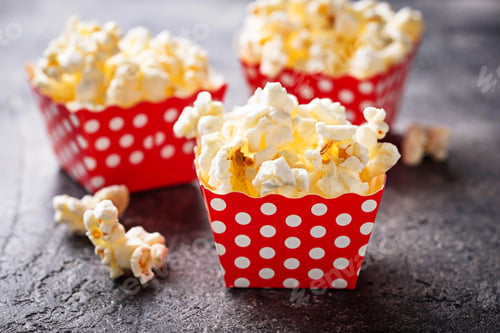 Preview: Popcorn in red polka dot pack